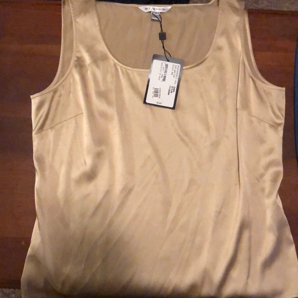 Blouse tank.